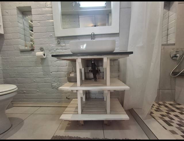 5 BEDROOM FREEHOLD FOR SALE IN CLARENDON
